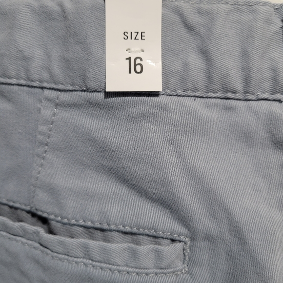 NWT Children's Place boy shorts, size 16, grey color - Picture 4 of 5